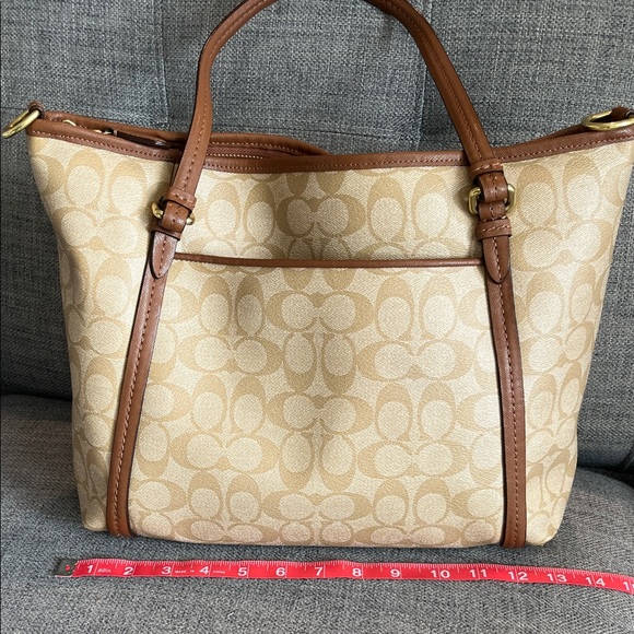 COACH Peyton Signature Pocket Beige and Brown Tote 15.5”x11.5”x4” Preloved. - Picture 7 of 13